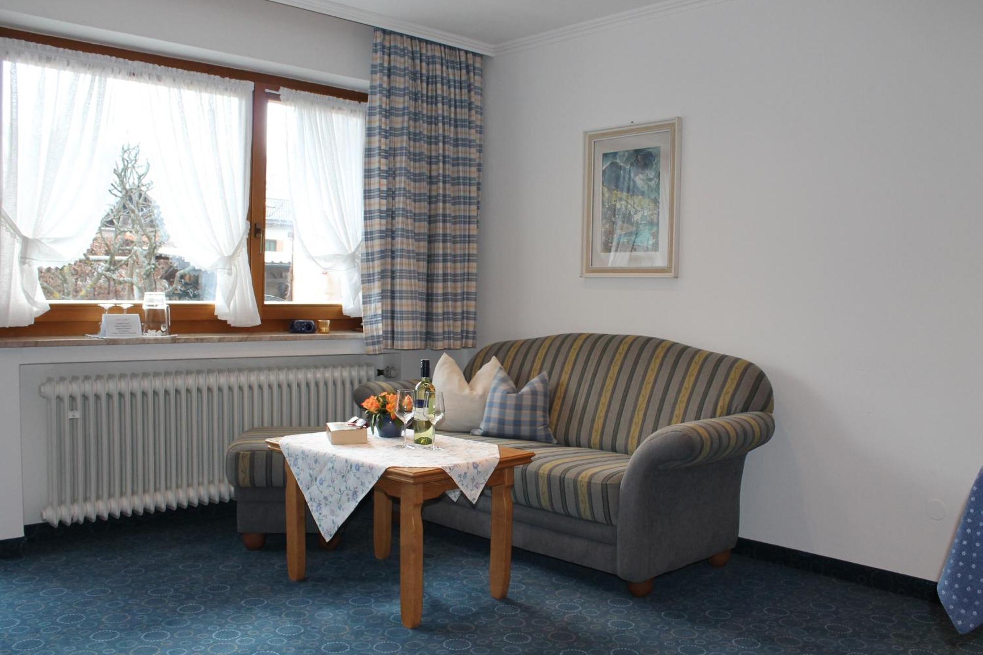 Ferienapartmenthaus Hubertushof 미텐발트 외부 사진