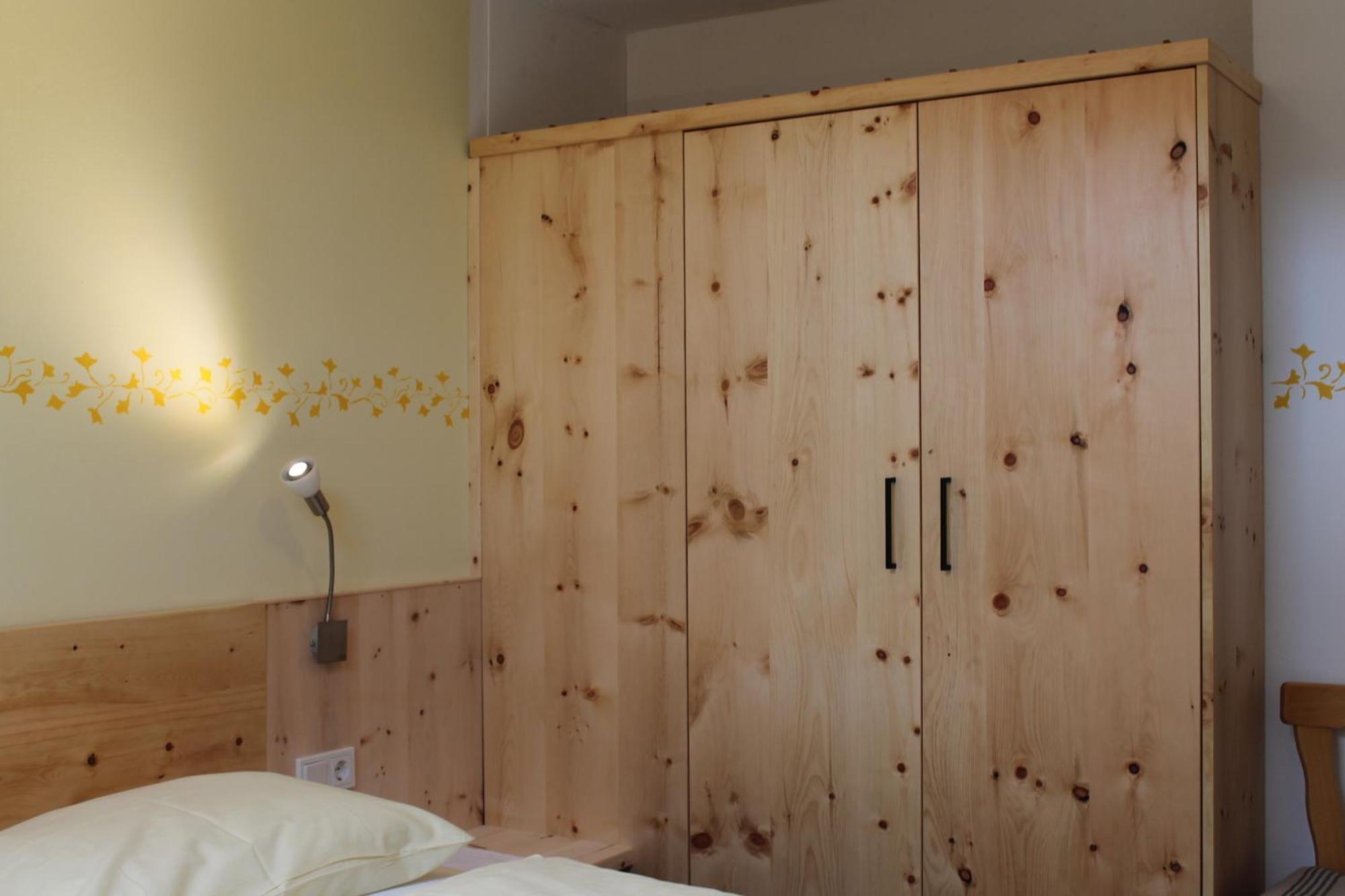 Ferienapartmenthaus Hubertushof 미텐발트 외부 사진